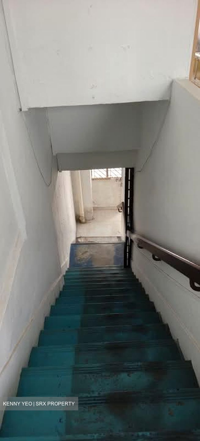 Tampines Street 42 (D18), Shop House #552435581